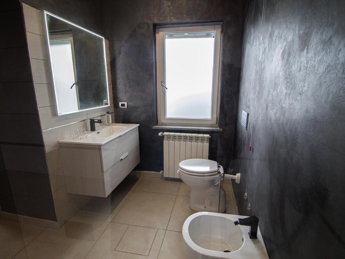 Le Camere Del Cappello Verde Ivrea Bagian luar foto
