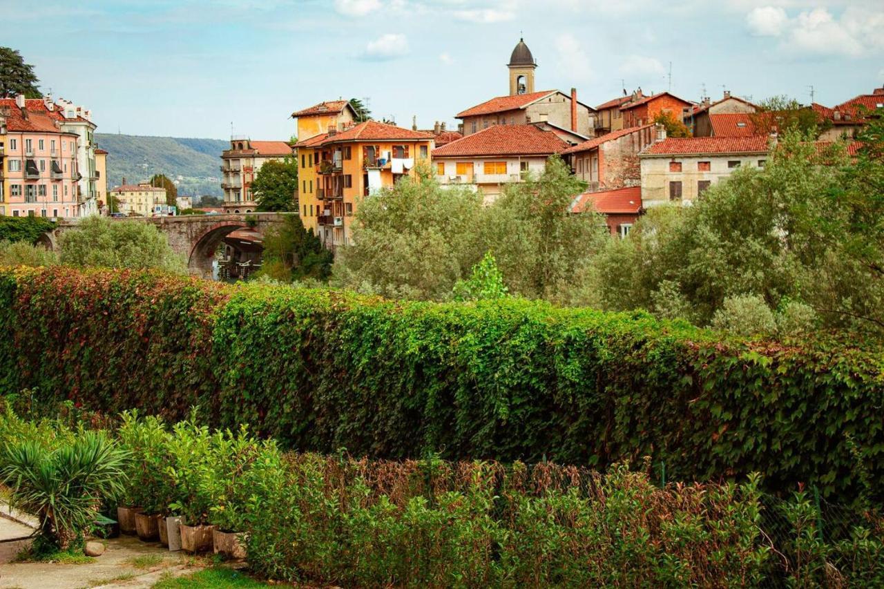 Le Camere Del Cappello Verde Ivrea Bagian luar foto