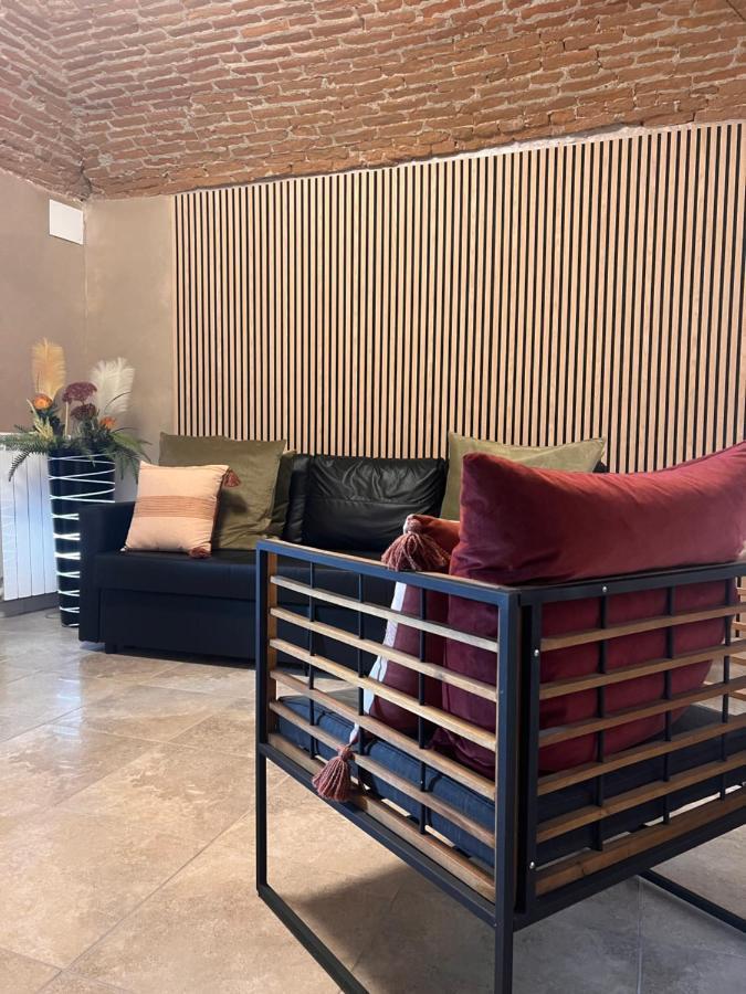 Le Camere Del Cappello Verde Ivrea Bagian luar foto