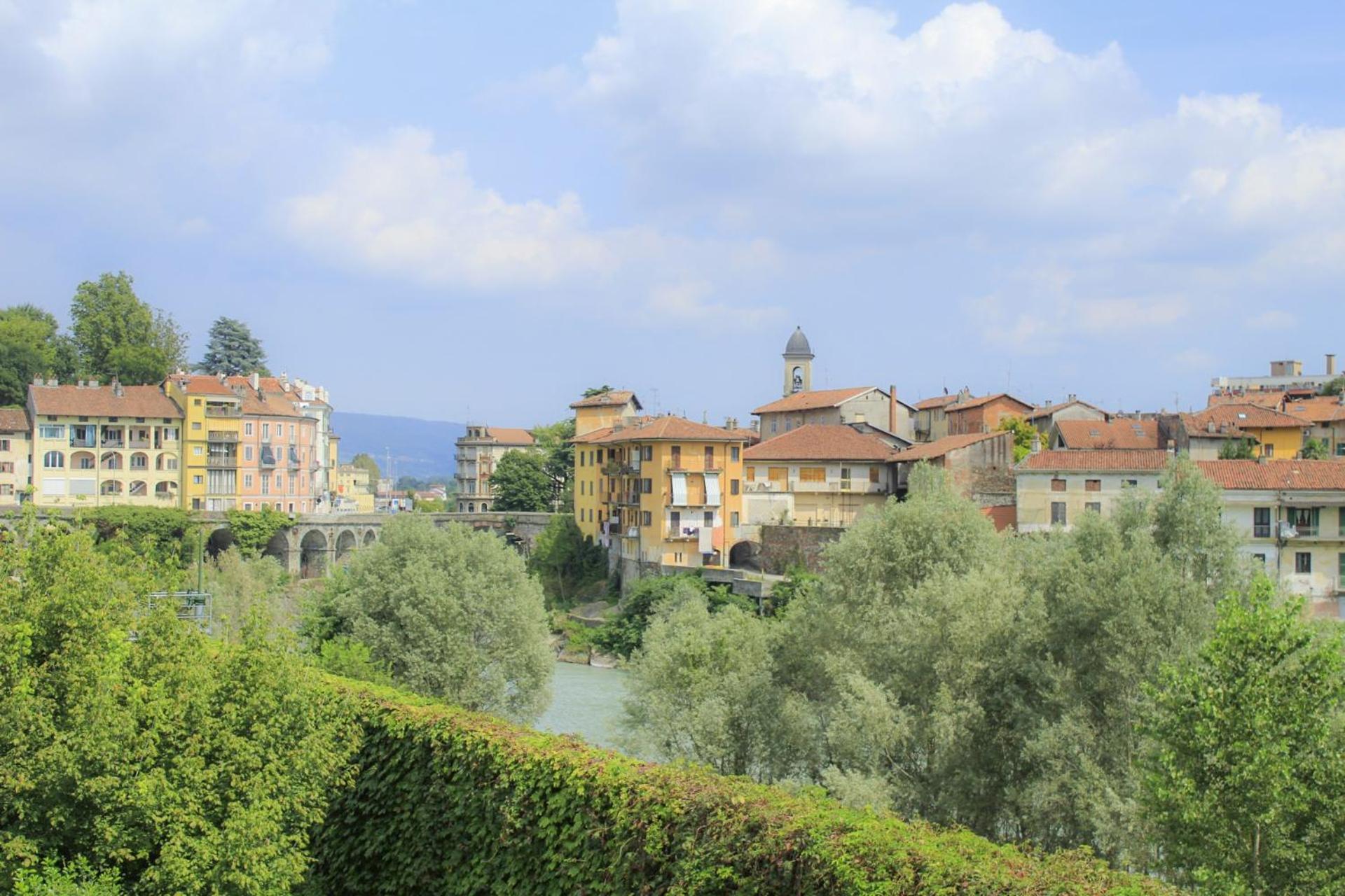 Le Camere Del Cappello Verde Ivrea Bagian luar foto