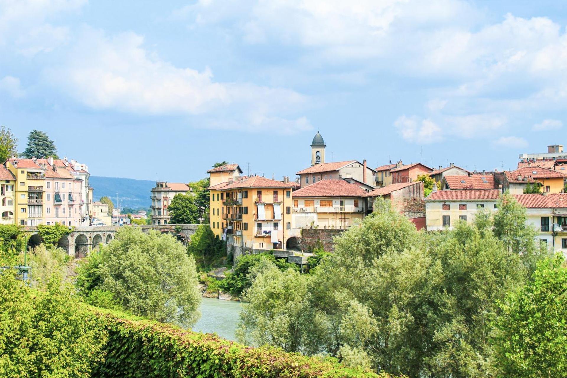Le Camere Del Cappello Verde Ivrea Bagian luar foto